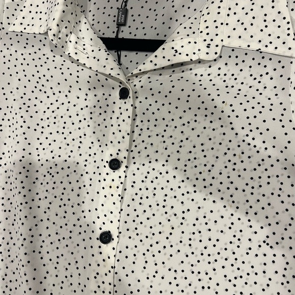 White button down with black polka dots. Size small. - Picture 3 of 5